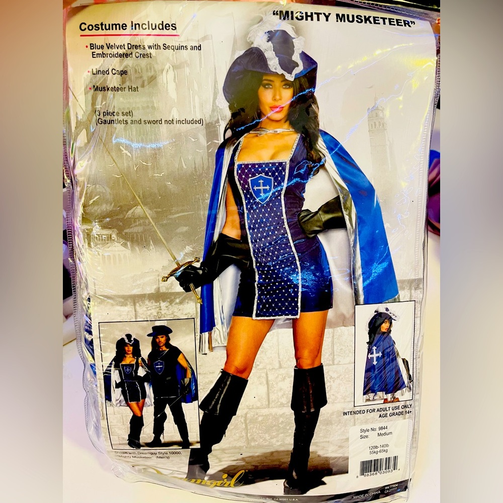 Womens Mighty Musketeer Halloween costume in size M. NWT